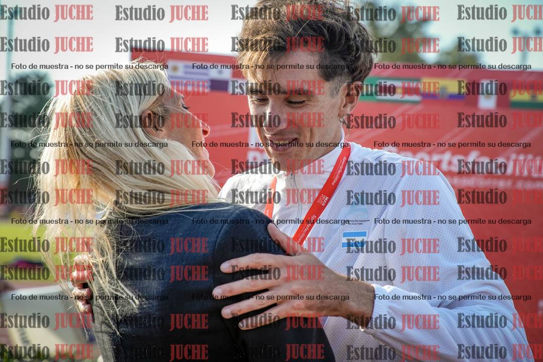 Fotos de algunos extras y podios del día 1