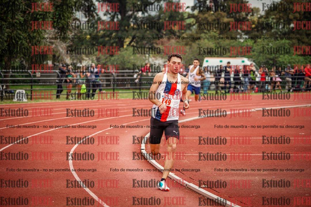 Fotos de los 800 m llanos de varones