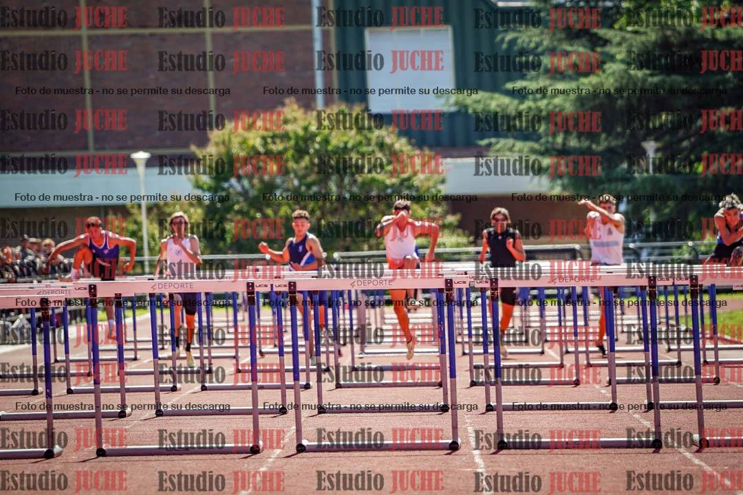 Fotos de los 100 m con vallas de varones