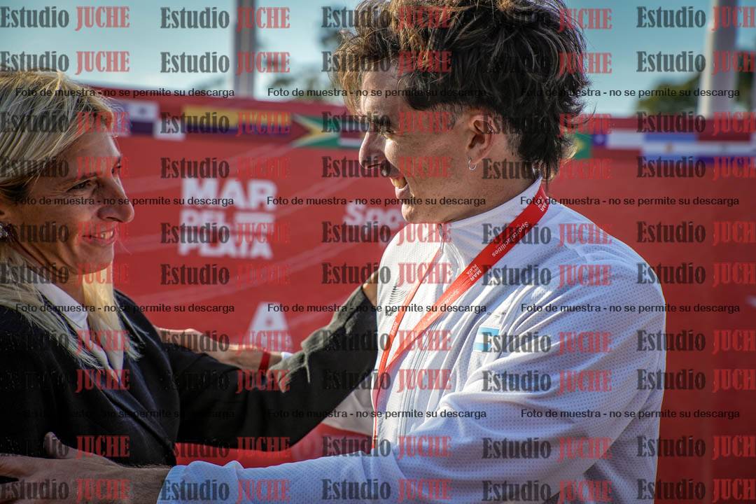 Fotos de algunos extras y podios del día 1