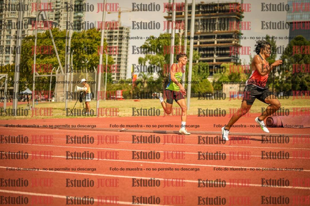 Fotos de los 200 m llanos de varones
