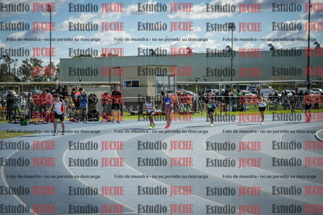 Fotos de los 800 m llanos de varones