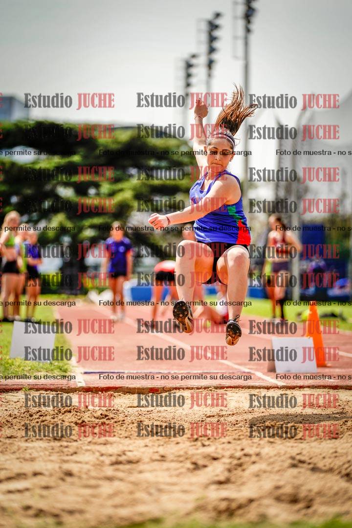 Fotos del salto en largo de mujeres