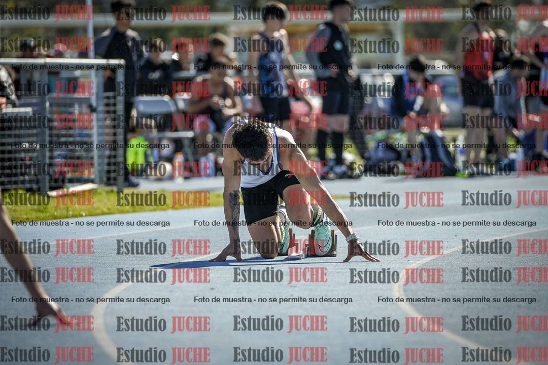 Fotos de los 400 m llanos de varones