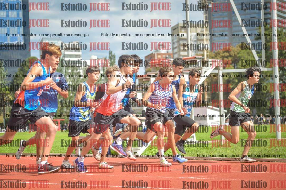 Fotos de los 600 m llanos de varones