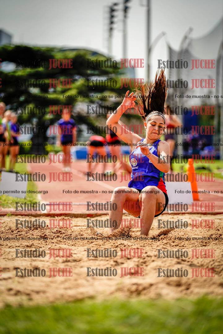 Fotos del salto en largo de mujeres