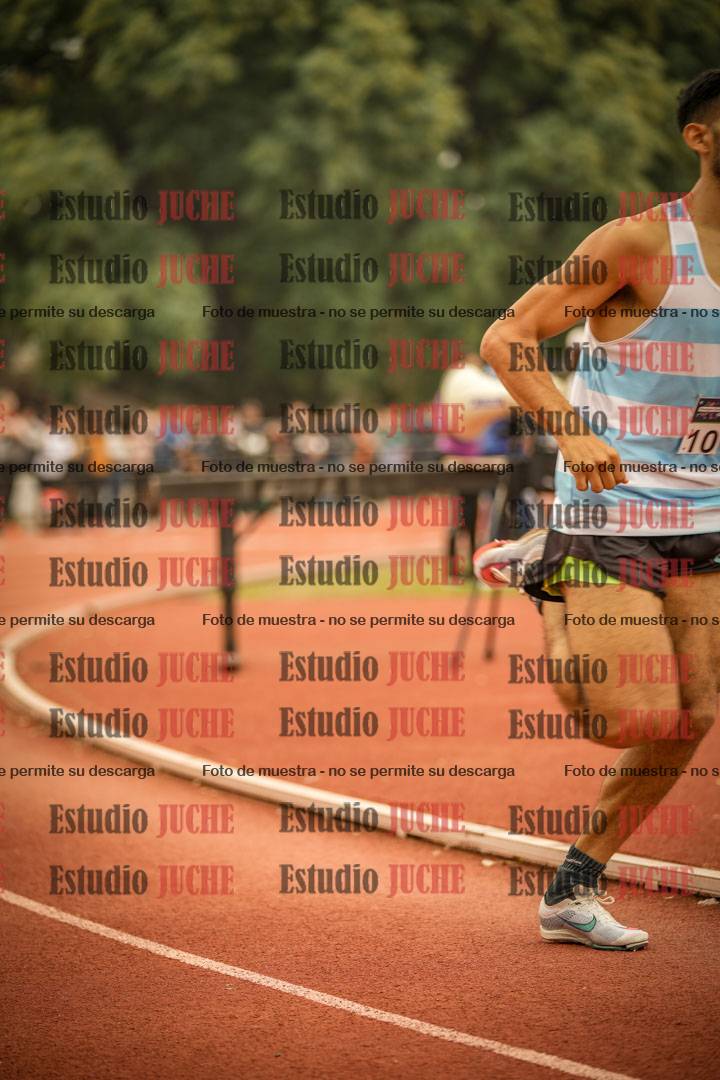Fotos de los 800 m llanos de varones