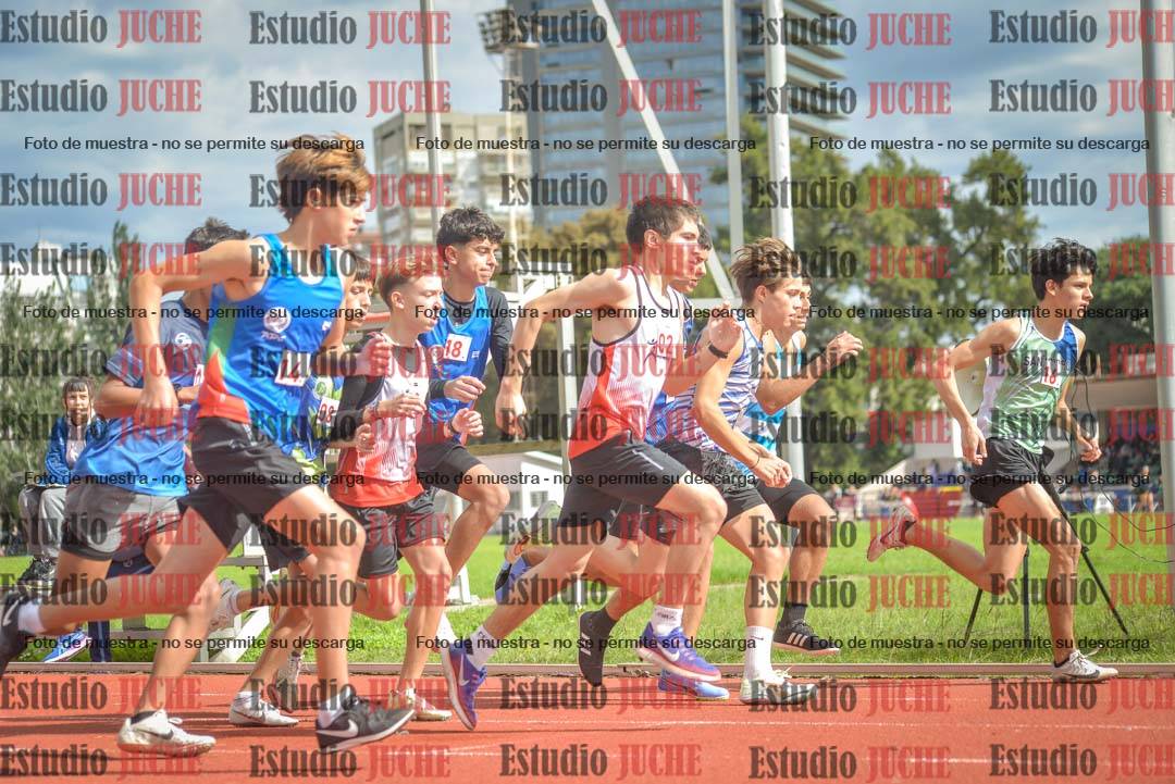 Fotos de los 600 m llanos de varones