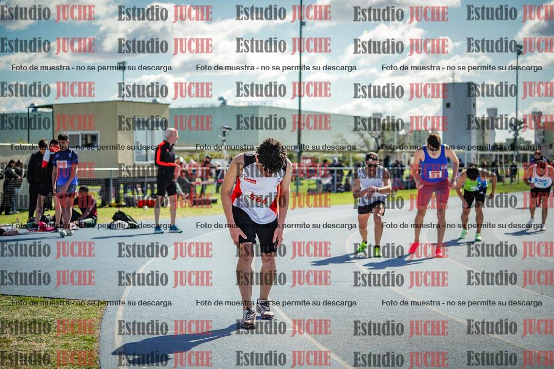 Fotos de los 800 m llanos de varones