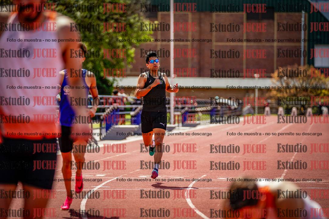 Fotos de los 400 m llanos de varones