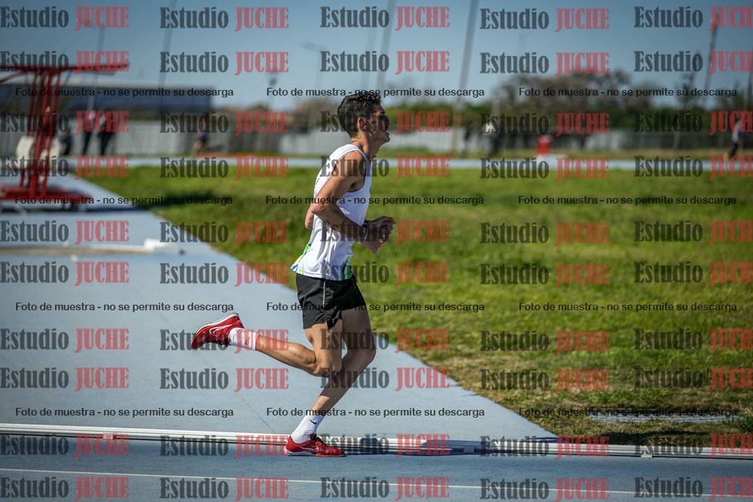 Fotos de los 5000 m llanos de mujeres y varones