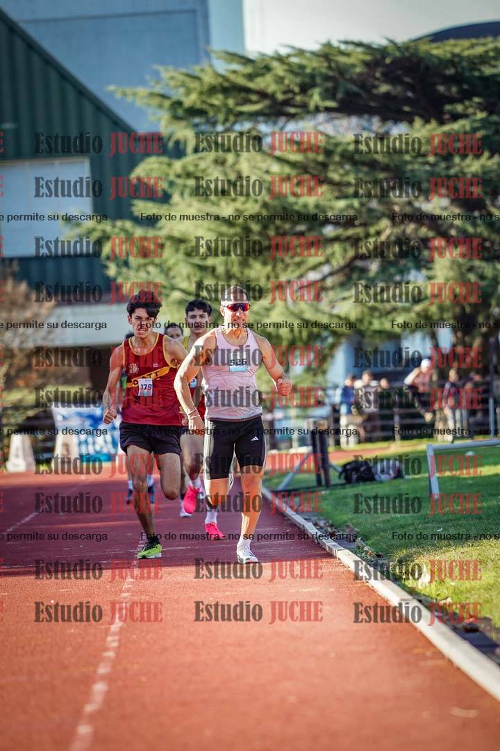 Fotos de los 800 m llanos de varones