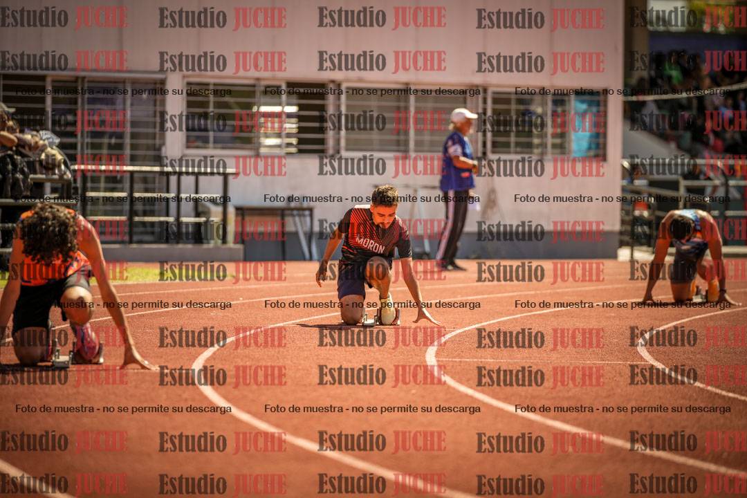 Fotos de los 400 m llanos de varones