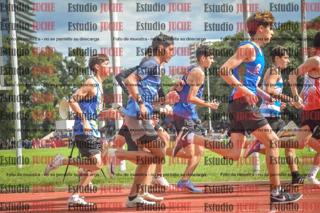 Fotos de los 600 m llanos de varones