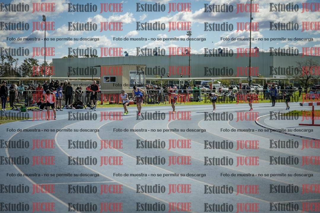 Fotos de los 800 m llanos de varones
