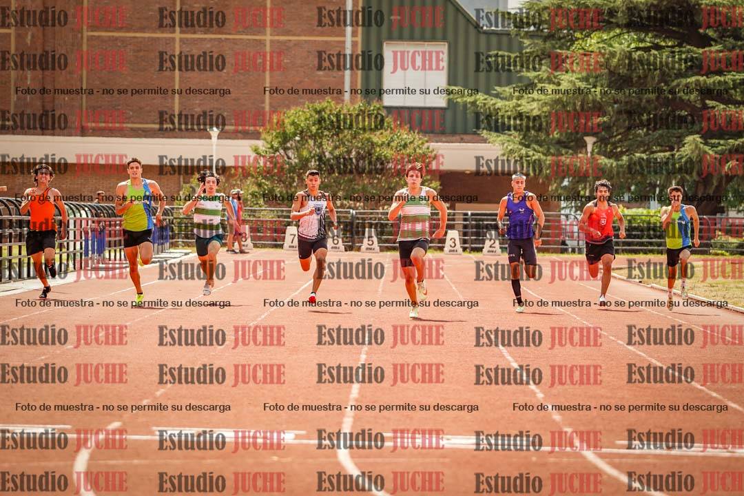 Fotos de los 200 m llanos de varones
