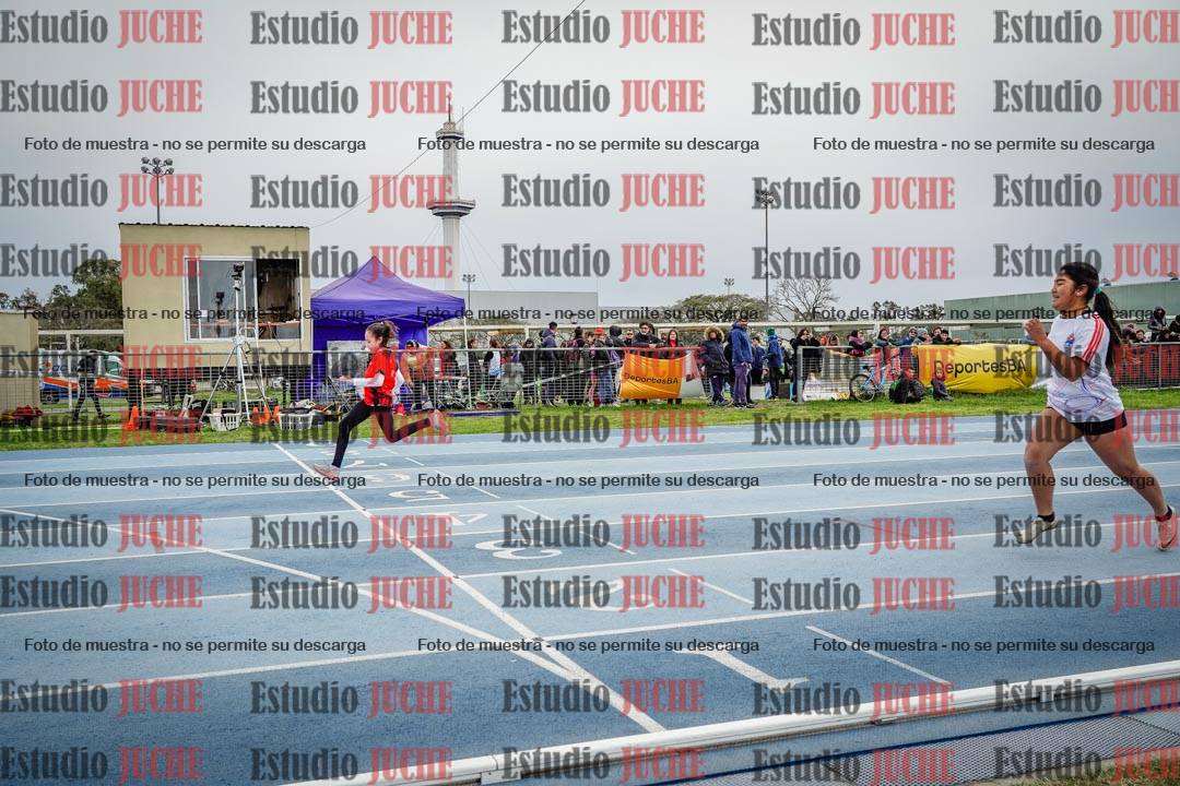 Fotos de los 50 m llanos de mujeres - U12