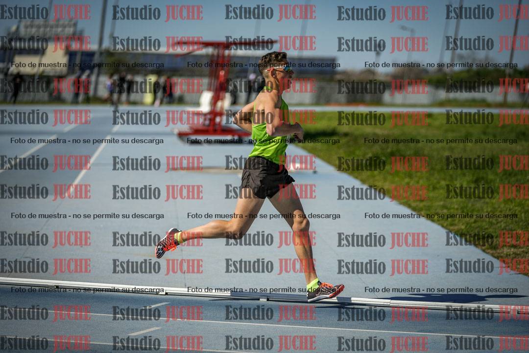 Fotos de los 5000 m llanos de mujeres y varones