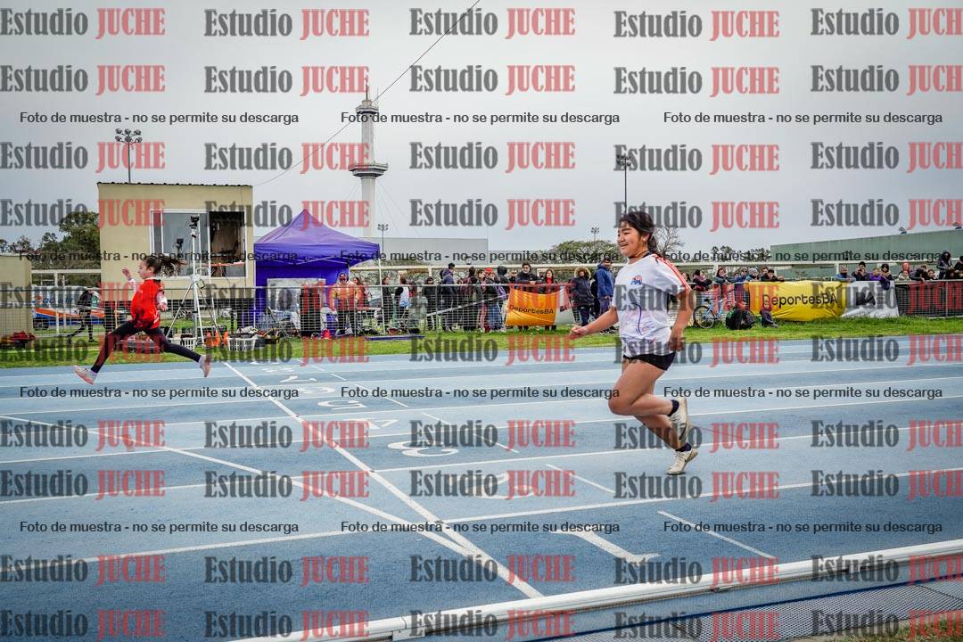 Fotos de los 50 m llanos de mujeres - U12