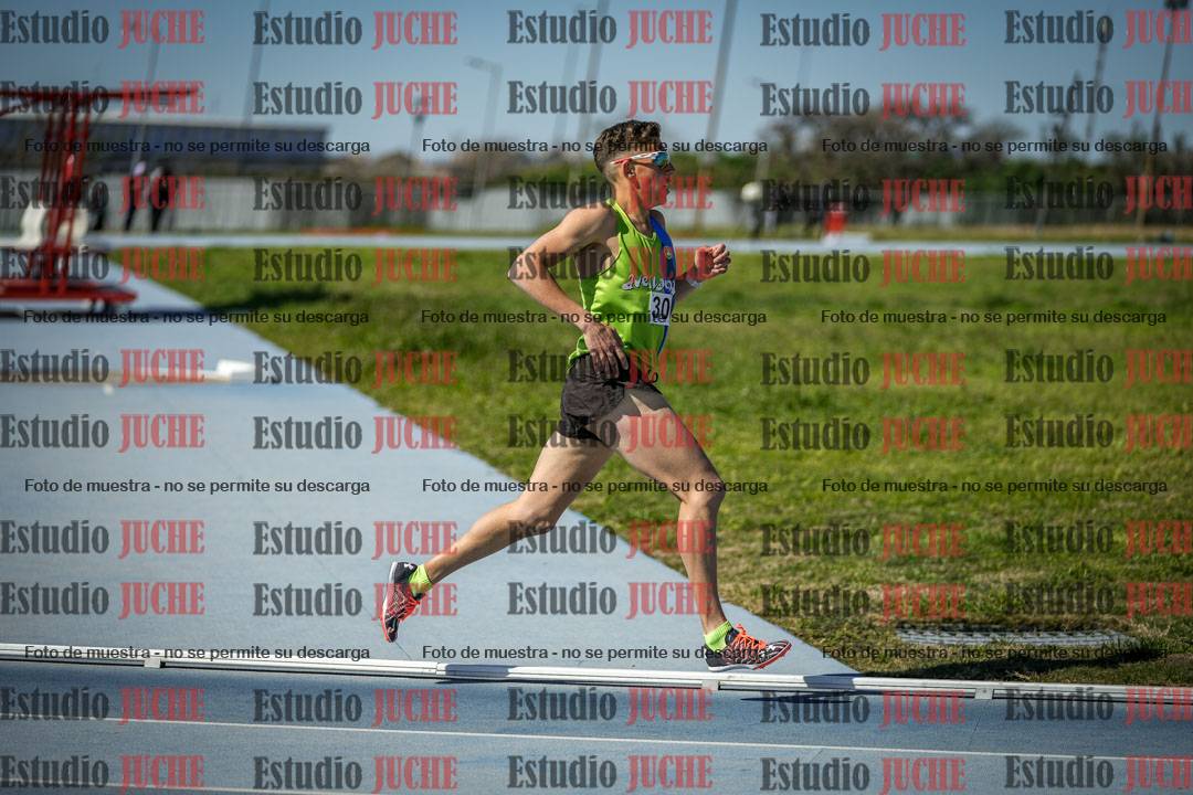 Fotos de los 5000 m llanos de mujeres y varones