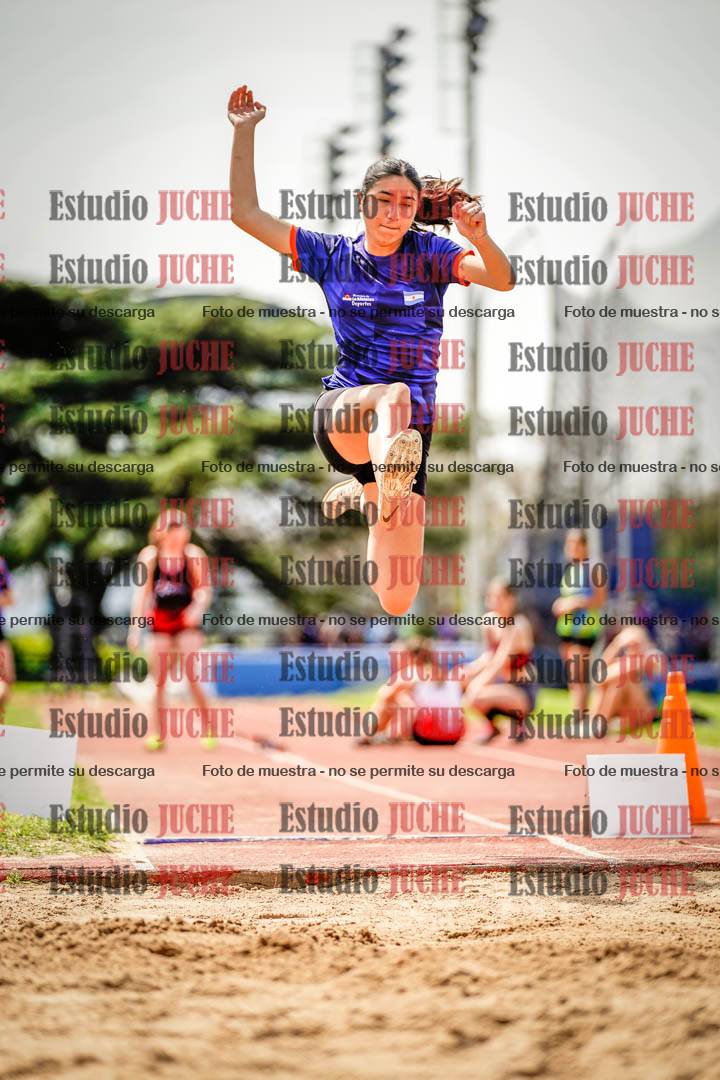 Fotos del salto en largo de mujeres