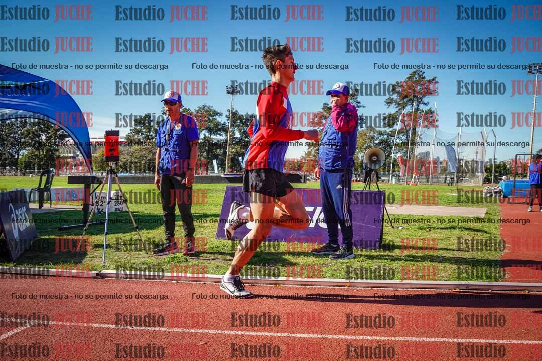 Fotos de los 800 m llanos de varones