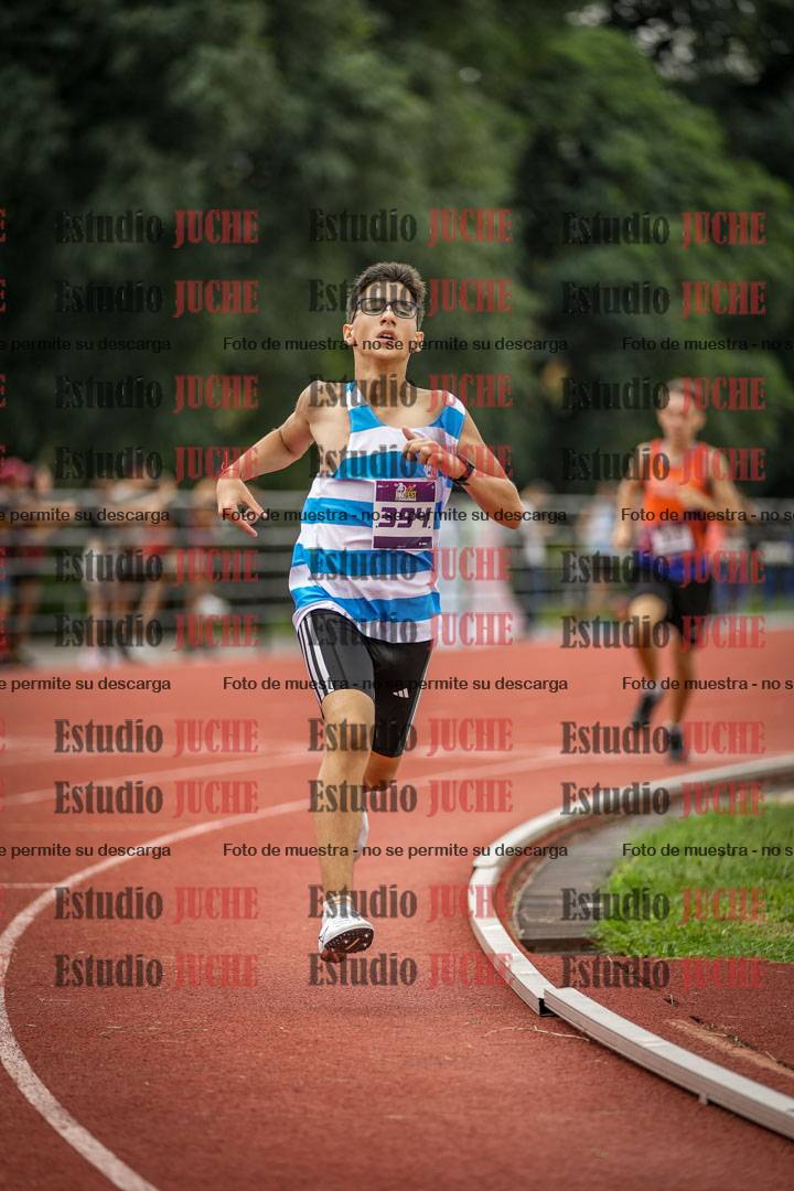 Fotos de los 800 m llanos de varones