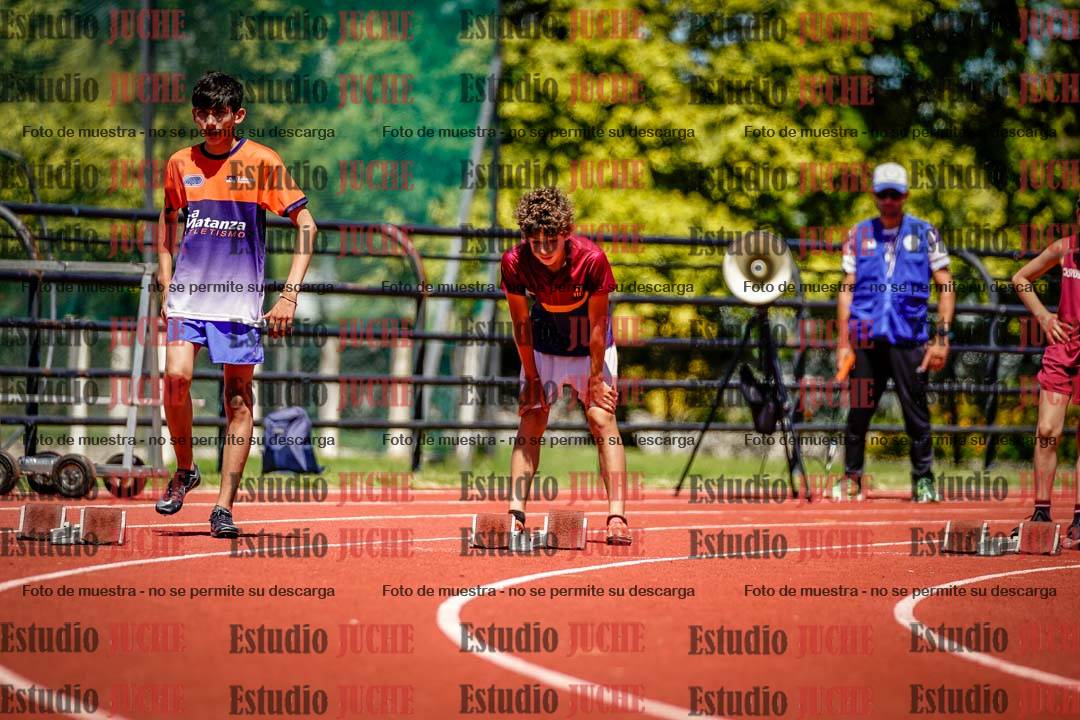 Fotos de los 150 m llanos de varones