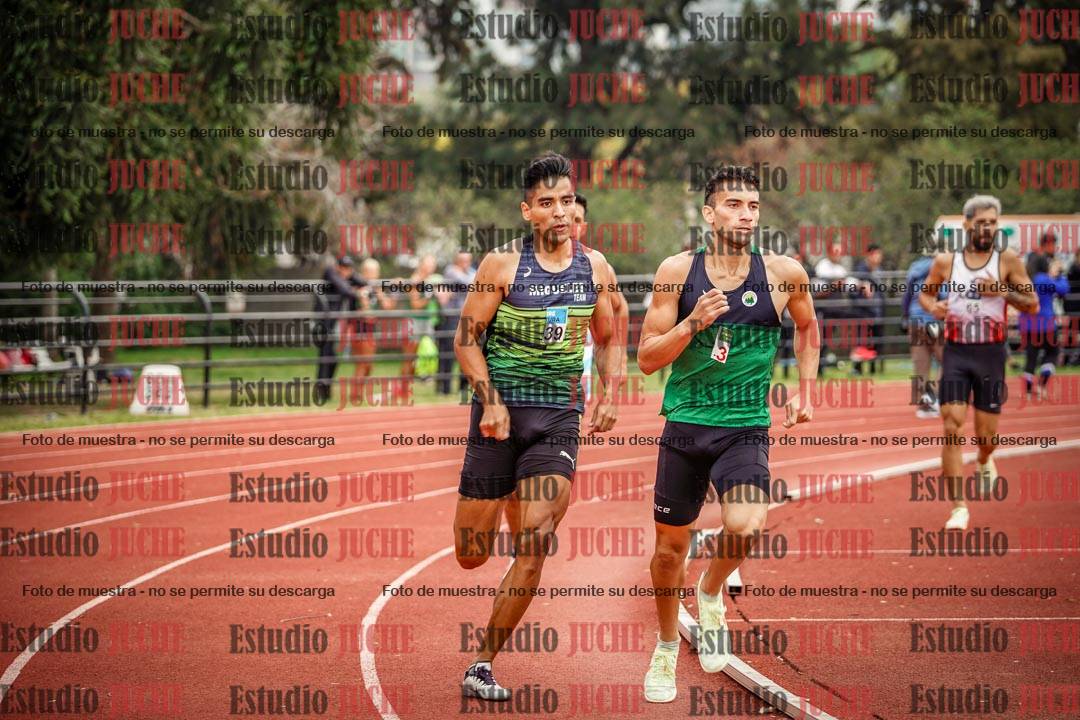 Fotos de los 800 m llanos de varones