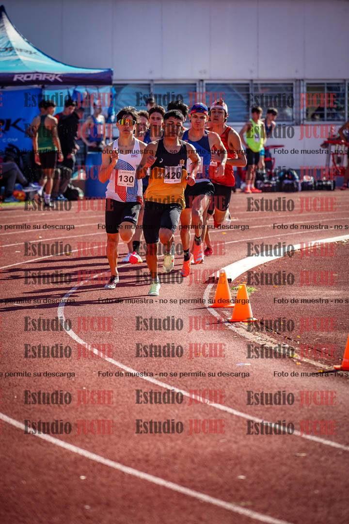 Fotos de los 800 m llanos de varones