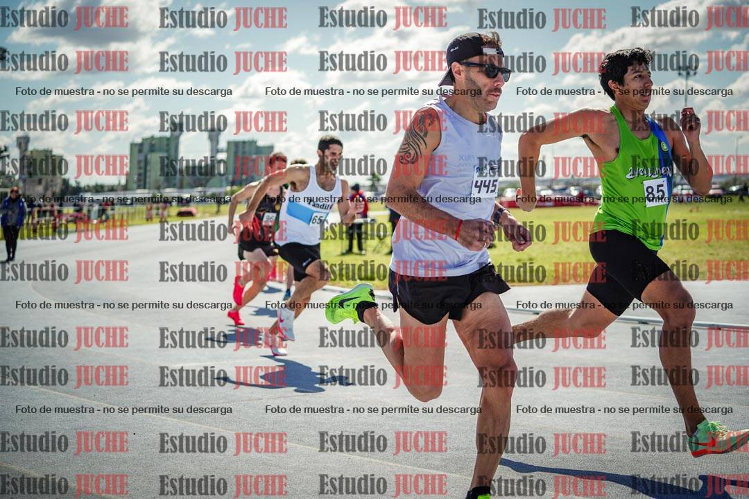 Fotos de los 800 m llanos de varones
