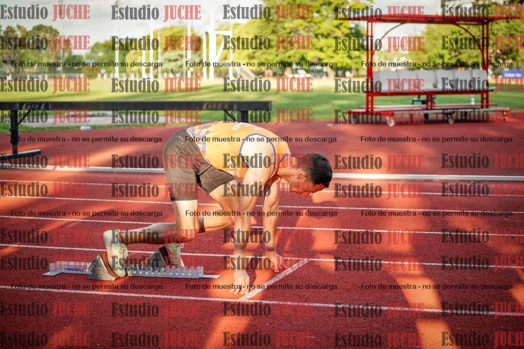 Fotos de los 400 m llanos de varones