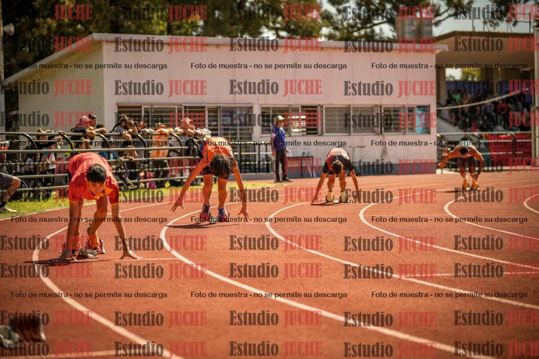 Fotos de los 400 m llanos de varones