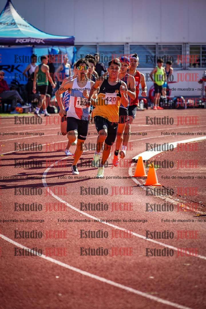Fotos de los 800 m llanos de varones