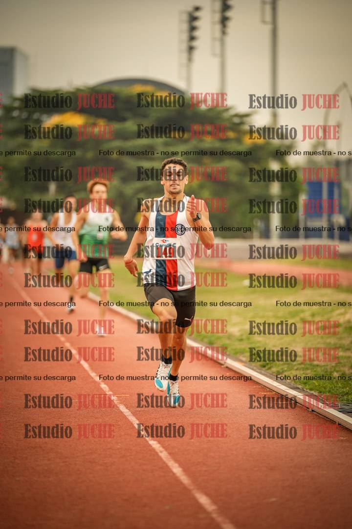 Fotos de los 800 m llanos de varones