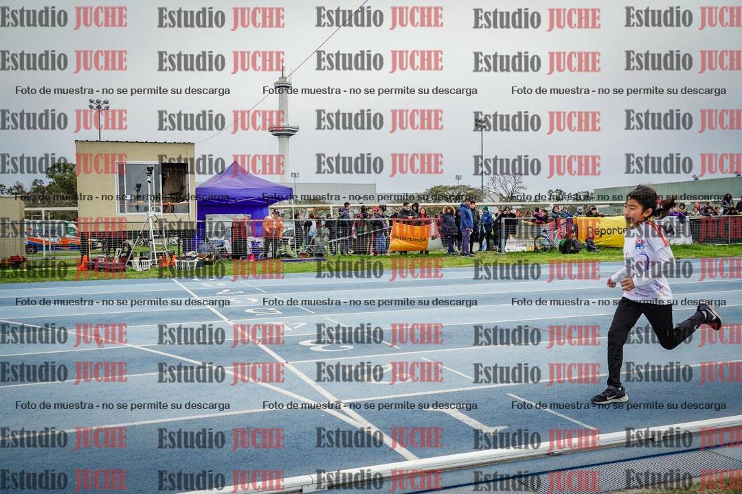 Fotos de los 50 m llanos de mujeres - U12