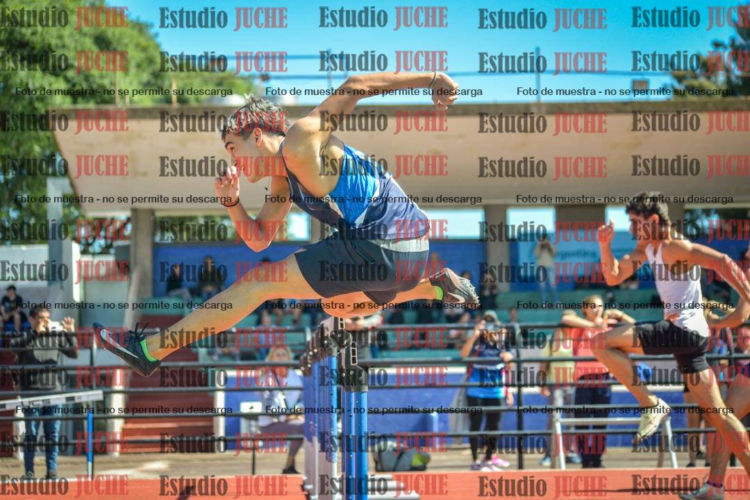 Fotos de los 100 m con vallas de varones