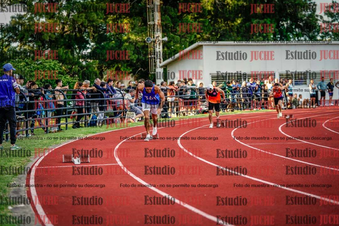 Fotos de los 400 m llanos de varones