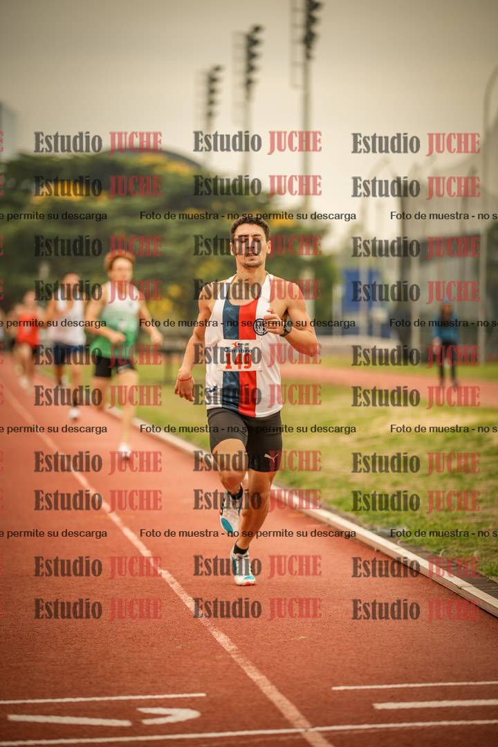 Fotos de los 800 m llanos de varones