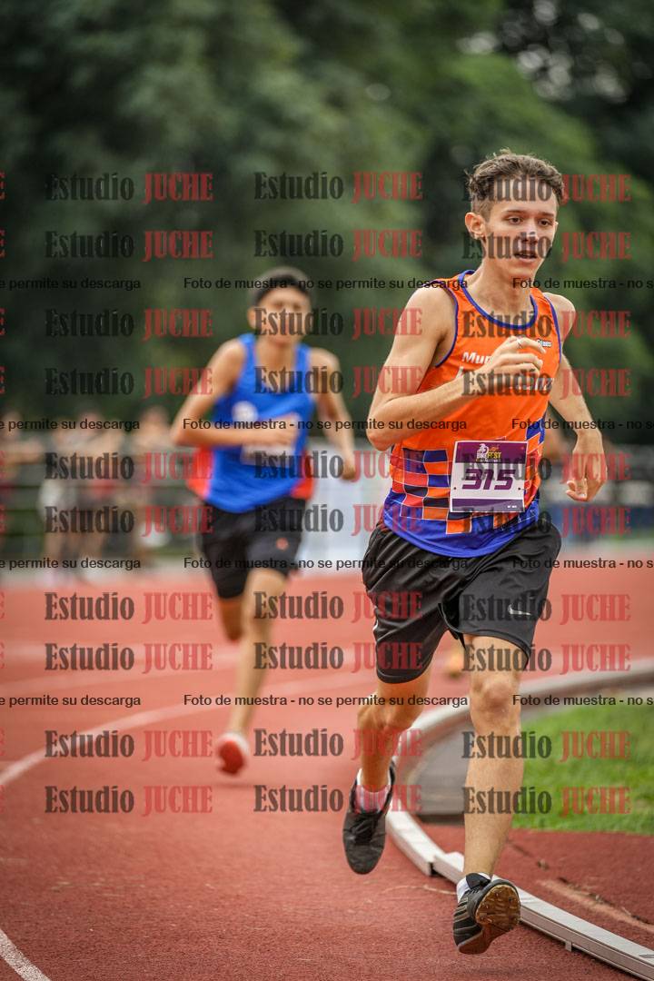 Fotos de los 800 m llanos de varones