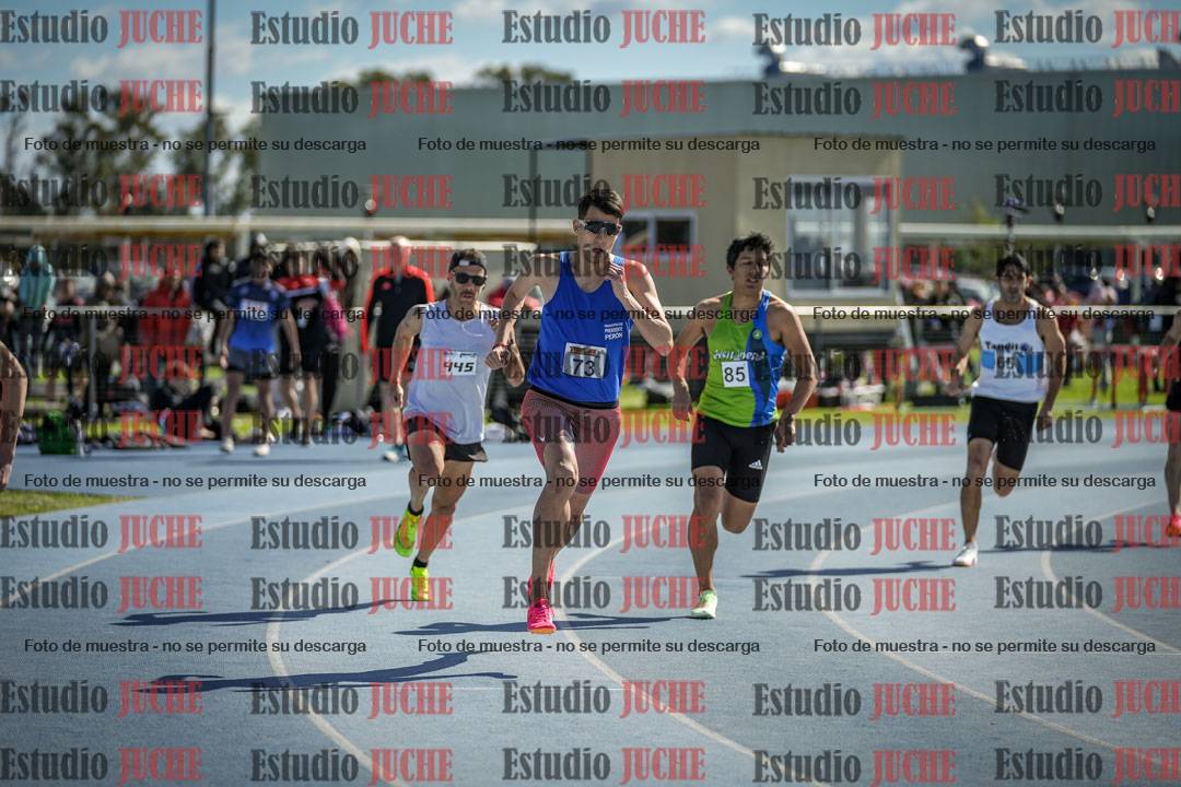 Fotos de los 800 m llanos de varones