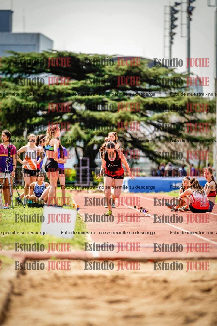 Fotos del salto en largo de mujeres
