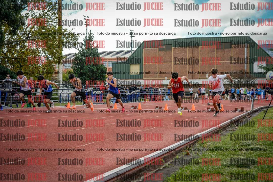 Fotos de los 80 m llanos de varones