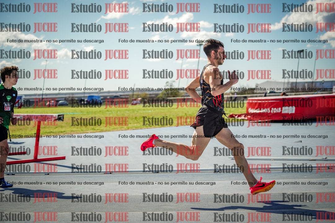 Fotos de los 800 m llanos de varones