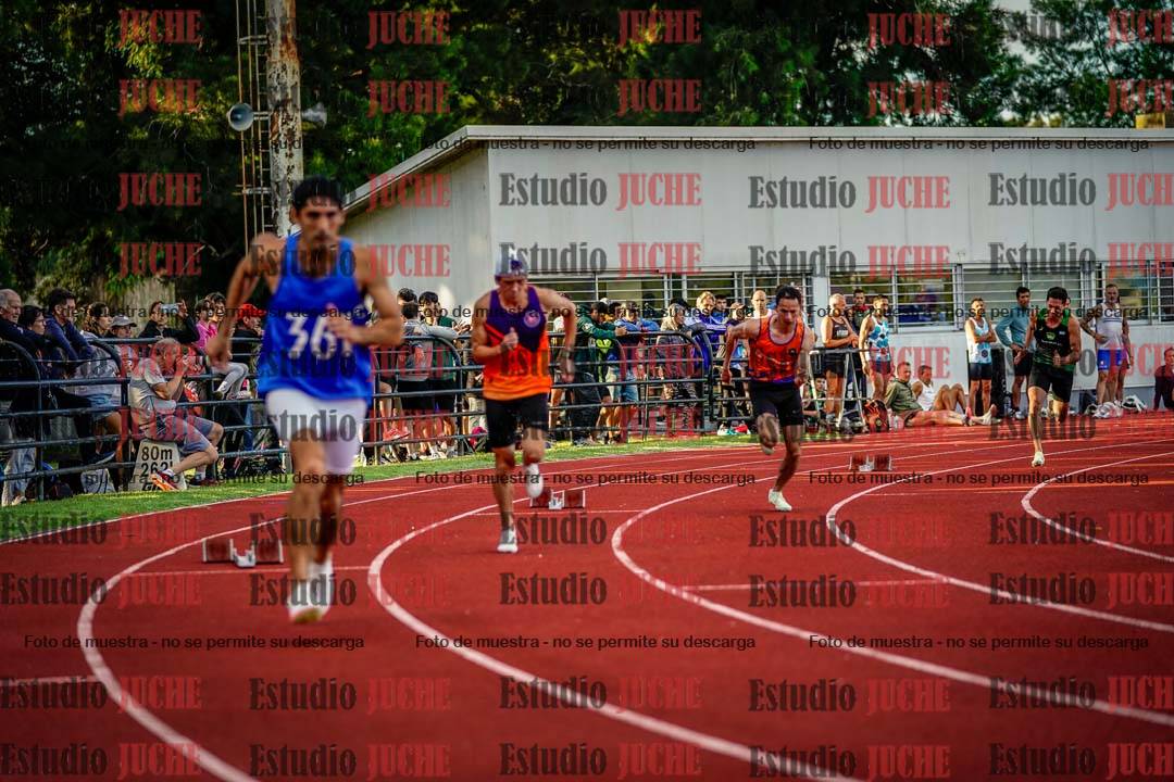 Fotos de los 400 m llanos de varones