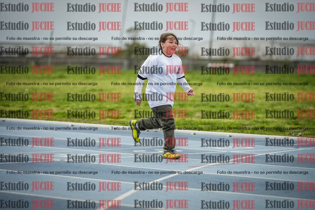 Fotos de los 50 m llanos de mujeres - U12