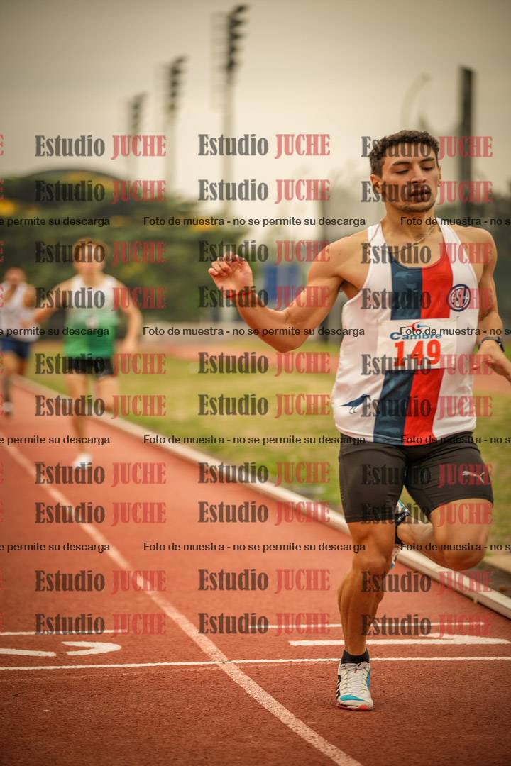 Fotos de los 800 m llanos de varones