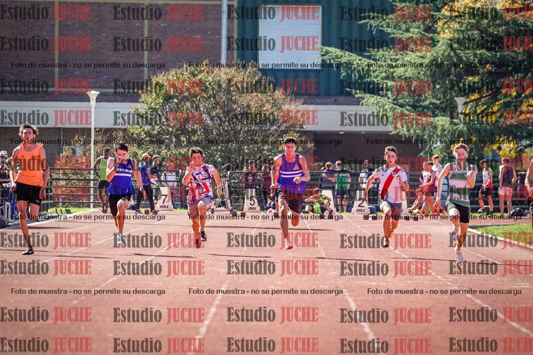 Fotos de los 100 m llanos de varones