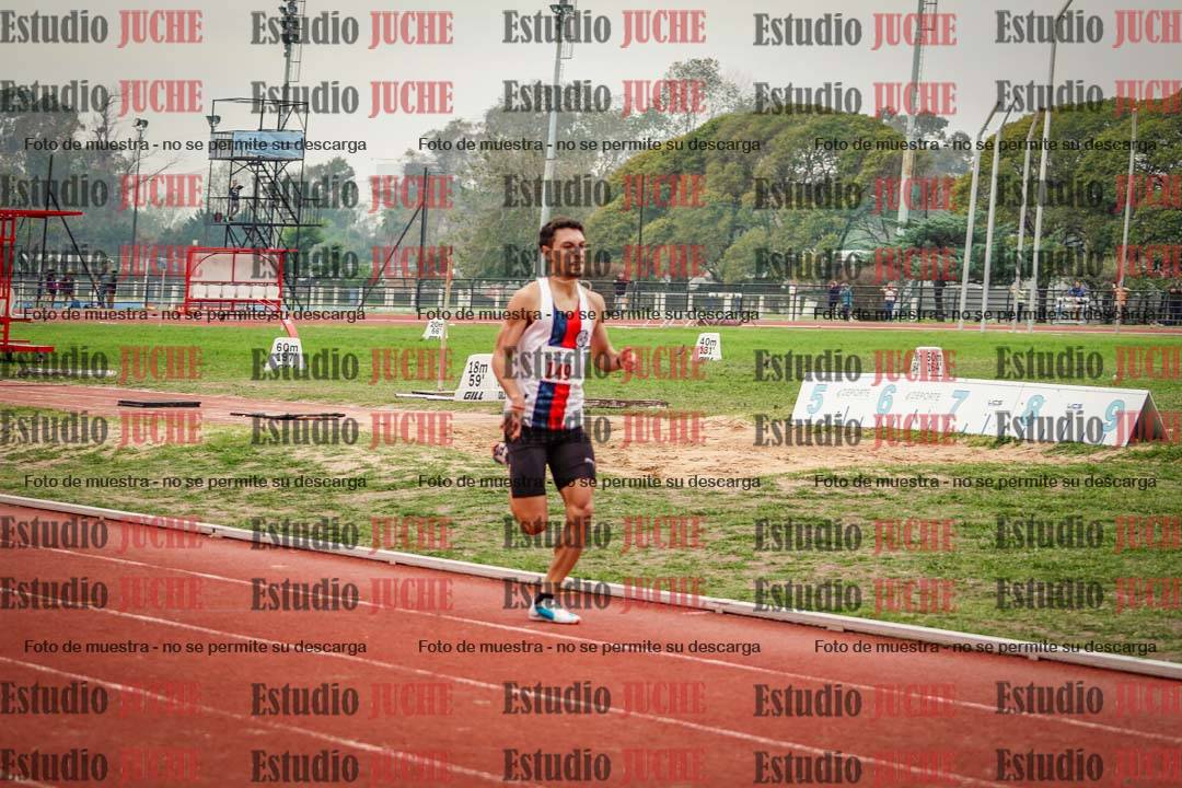 Fotos de los 800 m llanos de varones