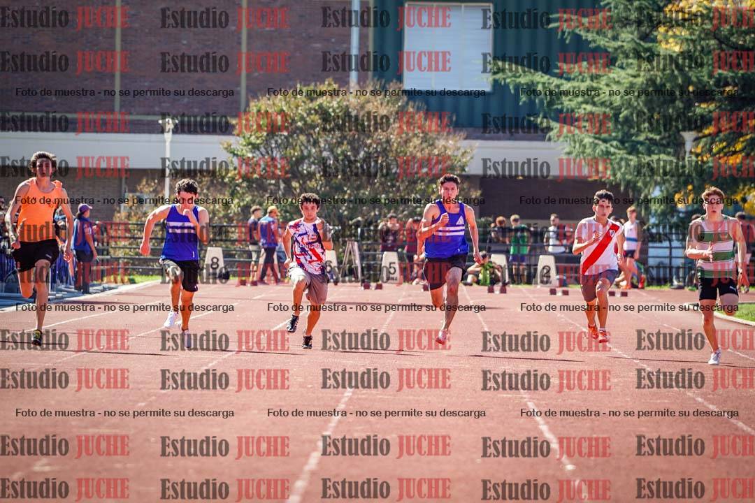 Fotos de los 100 m llanos de varones